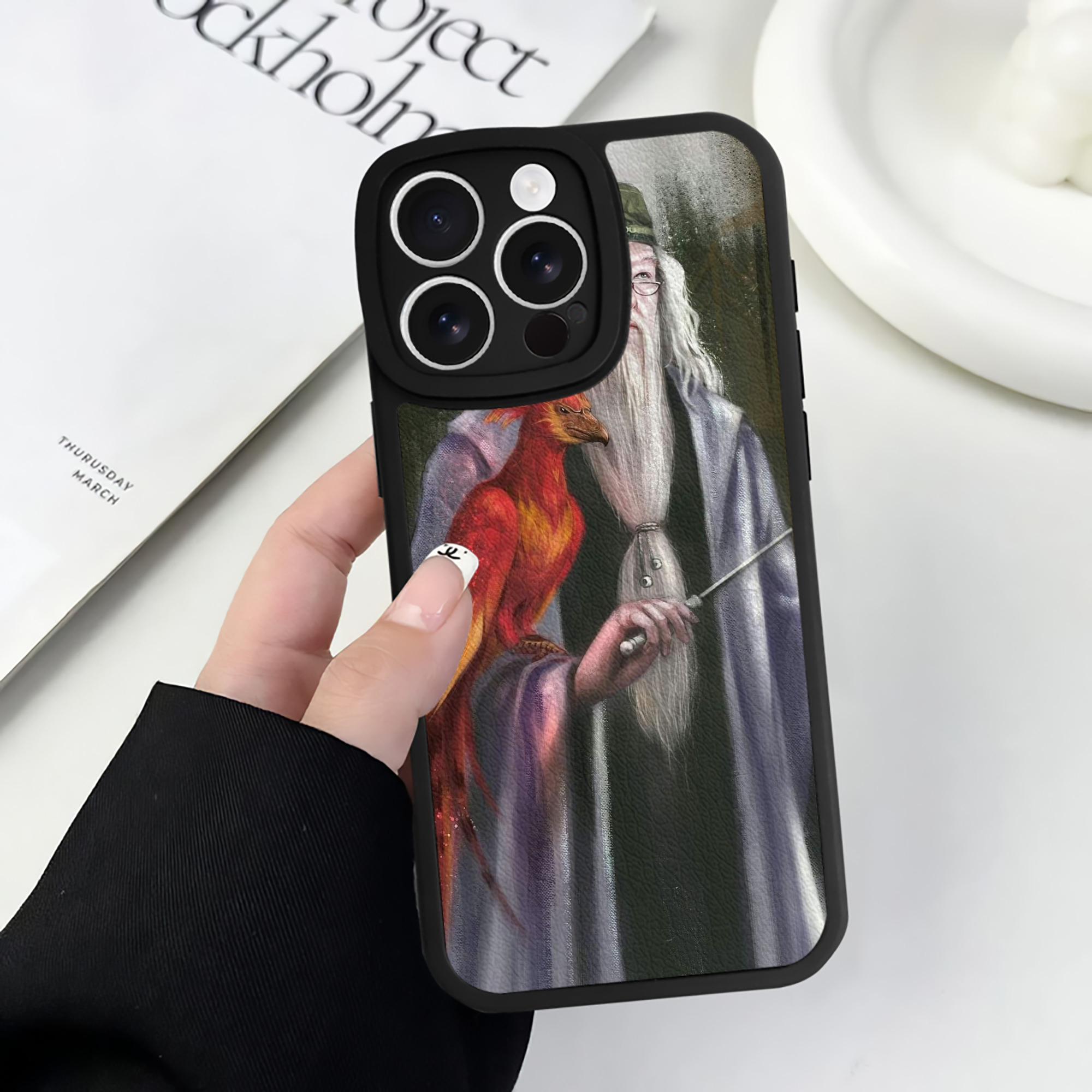 （画像用） Harry Potter ハリー・ポッターシリーズ 【iPhone 16シリーズ対応】シリコンスマホケース（レザー調） 材質：シリコン